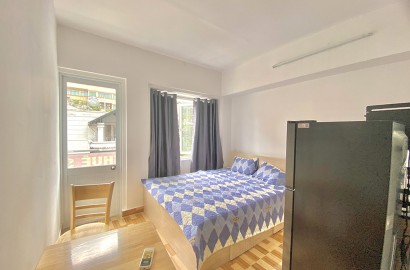 Serviced apartmemt for rent with balcony on Nguyen Thi Minh Khai street - District 1