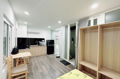 Studio apartment for rent on Ho Van Hue street