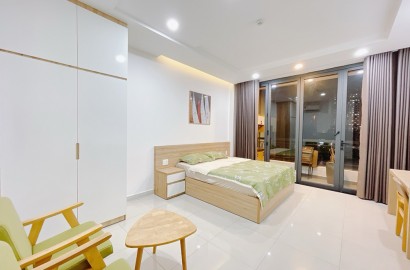 Serviced apartmemt for rent with balcony on Ton That Thuyet Street