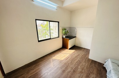 Airy Studio apartment for rent on No Trang Long Street