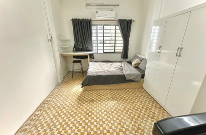 Studio apartmemt for rent with airy window on Nguyen Cuu Van Street