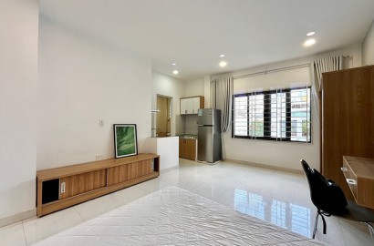 Spacious Studio apartmemt for rent on Tran Huy Lieu Street