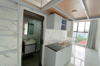 Airy duplex apartment for rent on Nguyen Van Cong Street
