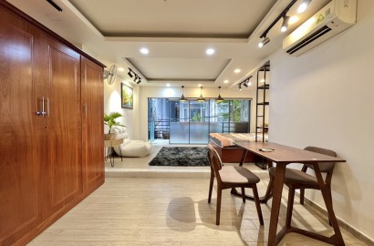 Serviced apartmemt for rent with balcony on Bach Dang Street in Tan Binh District