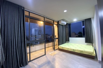 Cho thuê căn hộ dịch vụ 1 phòng ngủ ban công đường Thạch Lam