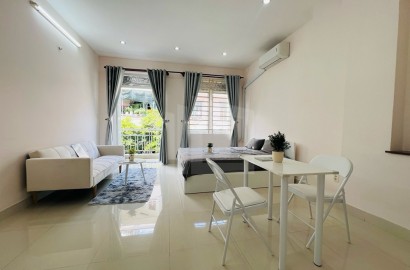 Studio apartmemt for rent with balcony, washing machine on Cong Hoa Street