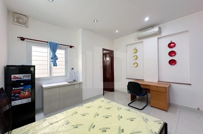 Studio apartmemt for rent with window on Cong Hoa Street