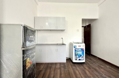 Studio apartmemt for rent with balcony on Ly Thai To Street