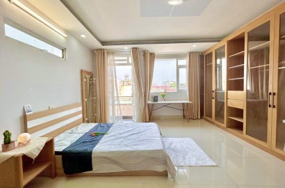 Studio apartmemt for rent with balcony on Le Tu Tai street - Phu Nhuan district