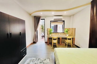 Ground floor apartment for rent on Nguyen Trung Ngan Street