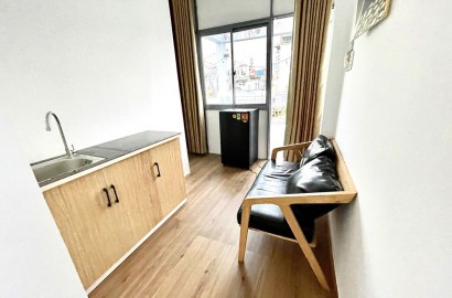 1 Bedroom apartment for rent with balcony on Bui Vien Street