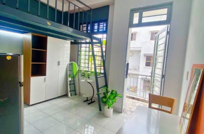 Duplex balcony for rent on Hoang Hoa Tham Street