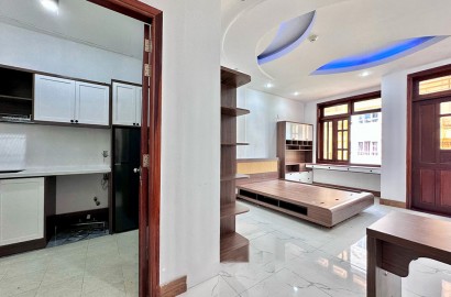 Cho thuê căn hộ 1 phòng ngủ phòng bếp , ban công đường Nguyễn Văn Thương