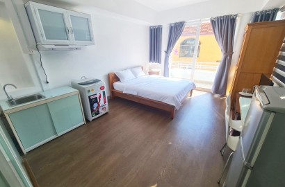 Serviced apartmemt for rent, balcony, private washer on Dinh Cong Trang Street