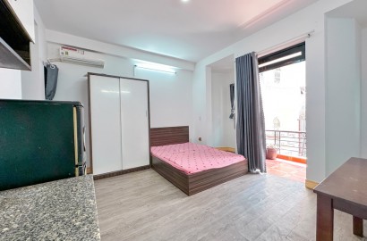 Serviced apartmemt for rent with balcony on Truong Son Street