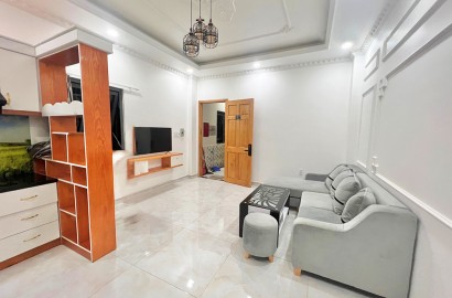 1 Bedroom apartment for rent with balcony in District 1 on Tran Dinh Xu Street