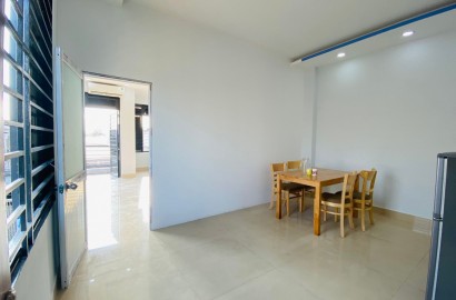 Spacious 1 bedroom apartmemt with balcony on Truong Chinh Street