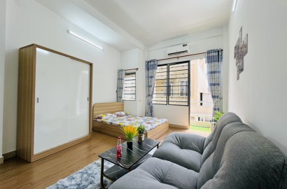 Balcony studio apartment for rent on Phan Dang Luu Street