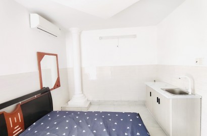 Studio apartmemt for rent with balcony, private washer on Su Van Hanh Street