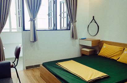 Cho thuê căn hộ 2 phòng ngủ 2 wc ban công đường Thạch Thị Thanh