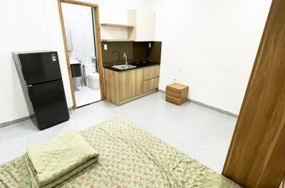 Serviced apartmemt for rent with window on Hoang Sa Street