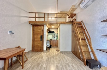 Attic studio apartment for rent with balcony, washing machine in District 3