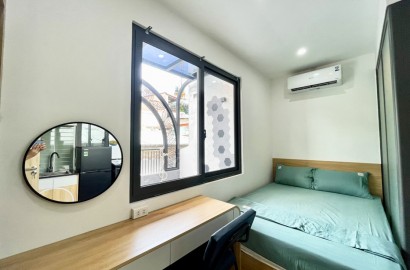 Bright studio apartmemt for rent in District 3 on Cao Thang Street